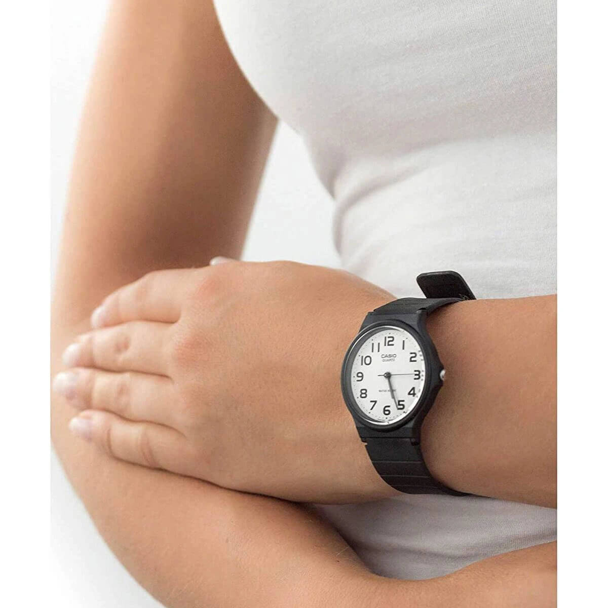 Ceas de damă Casio MQ-24-7BLLEG