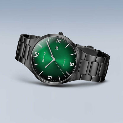 Ceas bărbătesc Bering Titanium 15240-728