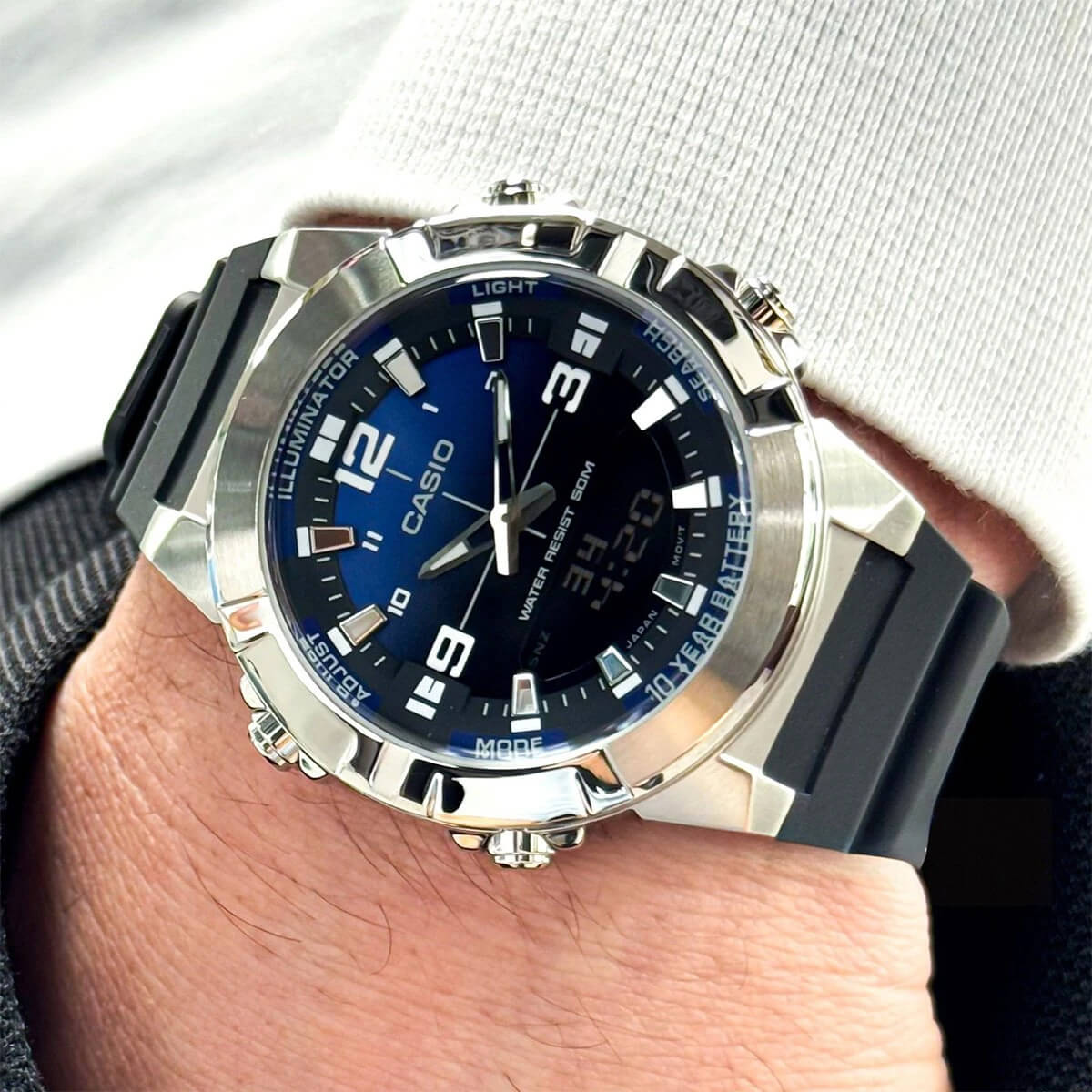 Ceas bărbătesc Casio AMW-870A-2AVDF Iluminator