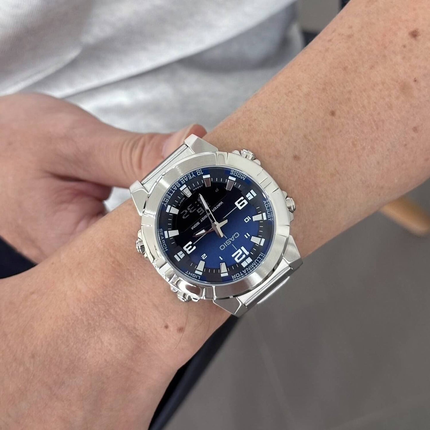 Ceas bărbătesc Casio AMW-870DA-2A1VDF cu iluminator