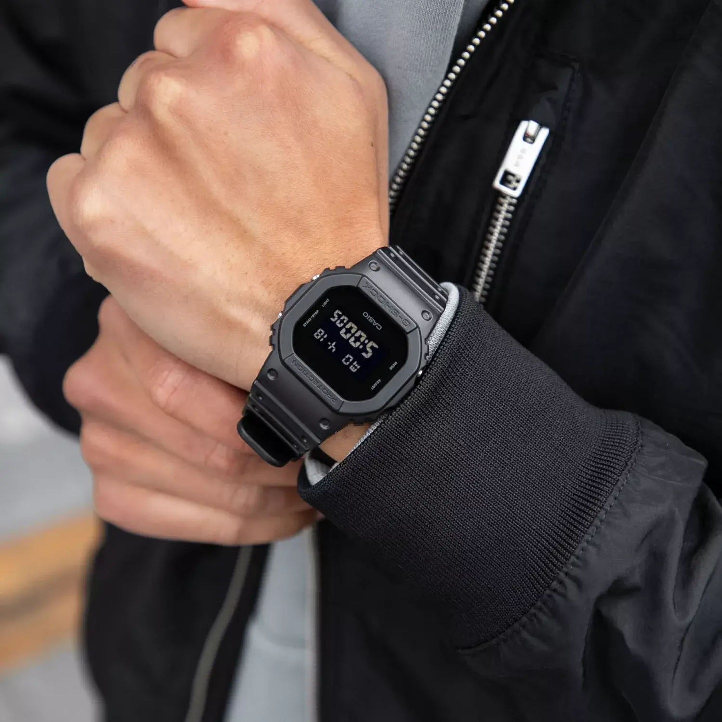 Ceas bărbătesc Casio G-Shock DW-5600UBB-1ER