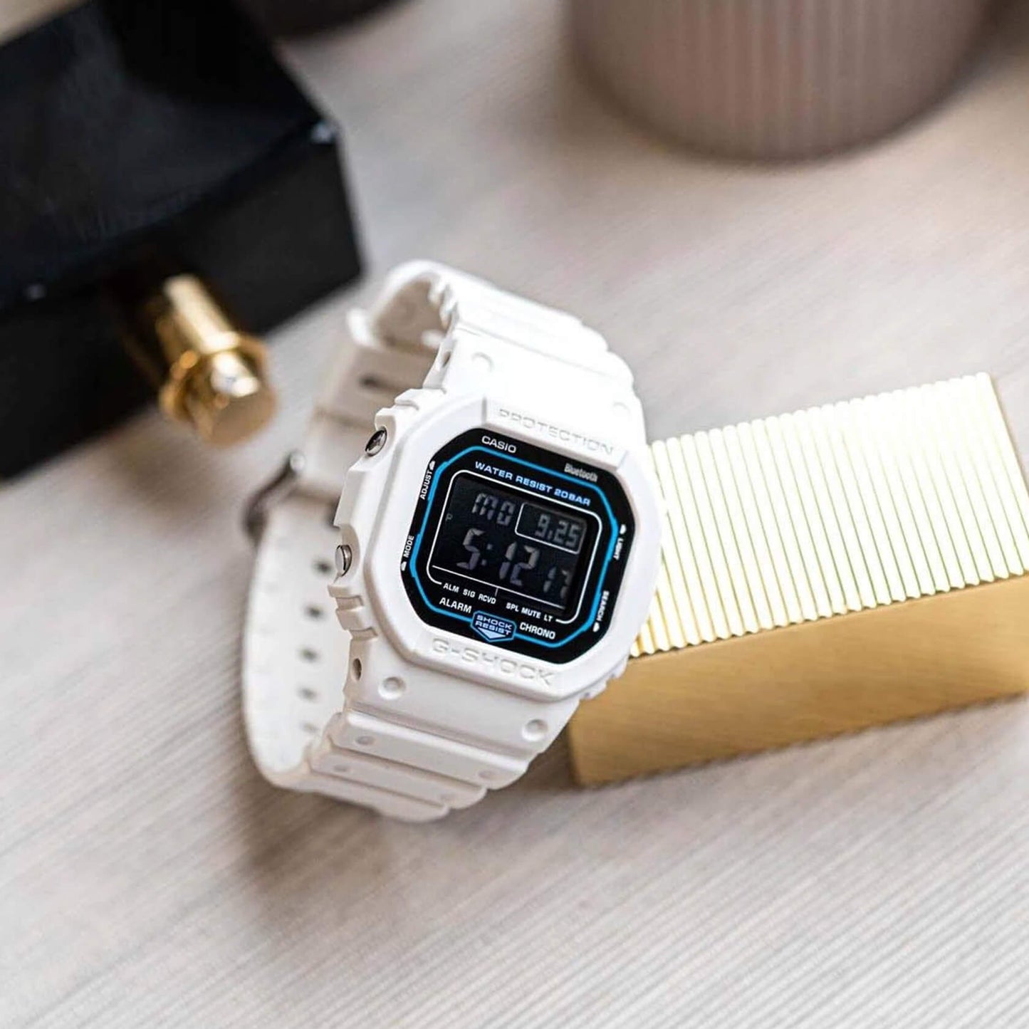 Ceas bărbătesc Casio G-Shock DW-B5600SF-7ER
