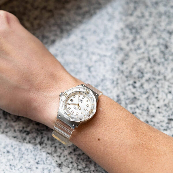 Ceas de damă Casio LRW-200HS-7EVEF