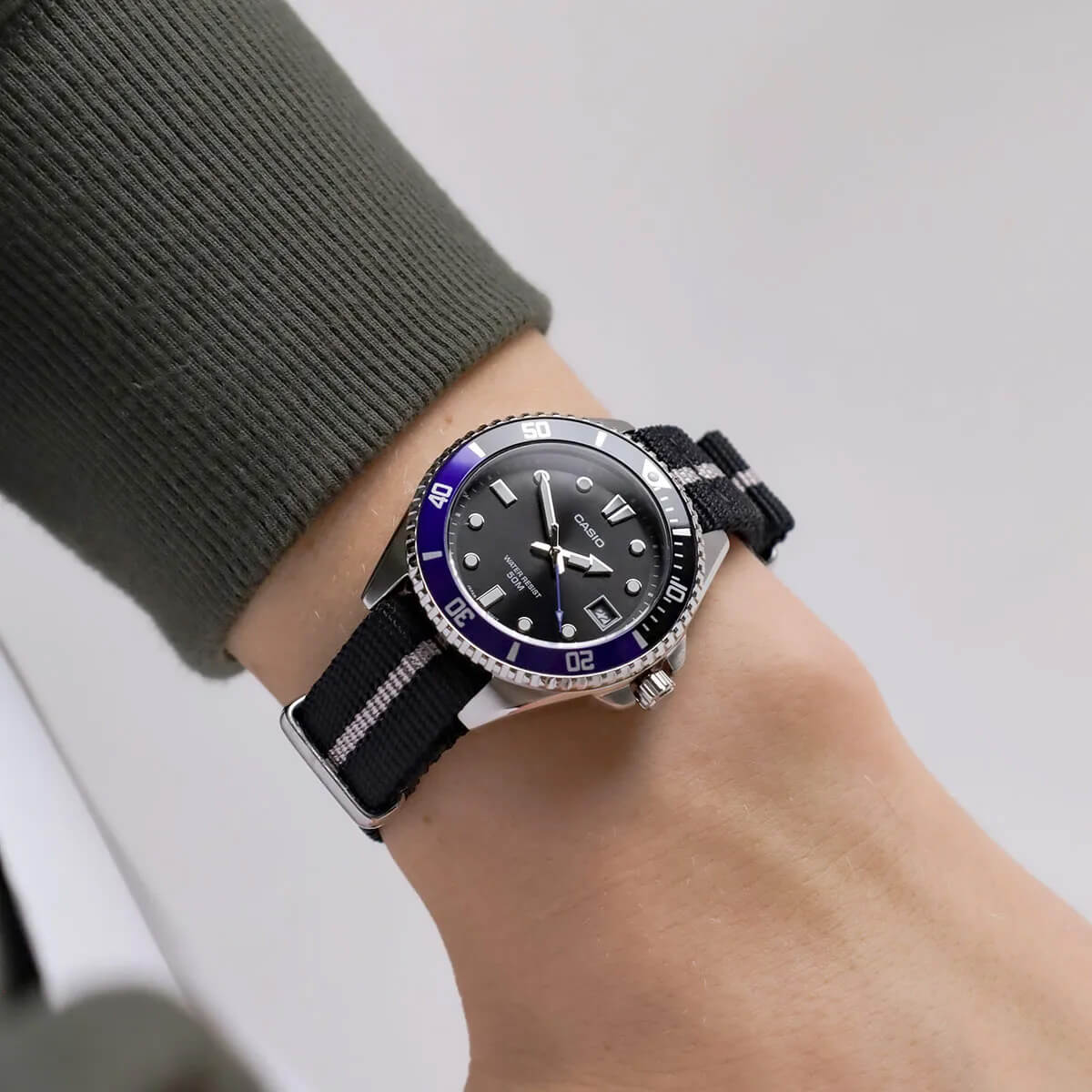 Ceas bărbătesc Casio MDV-10C-1A2VEF