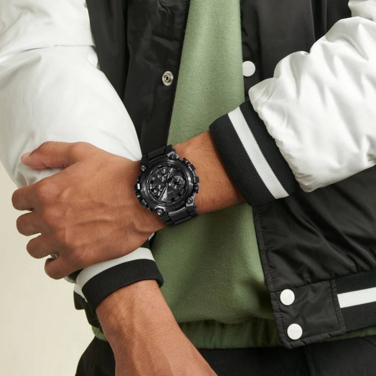 Ceas bărbătesc Casio G-Shock MASTER OF G Solar MTG-B3000B-1AER
