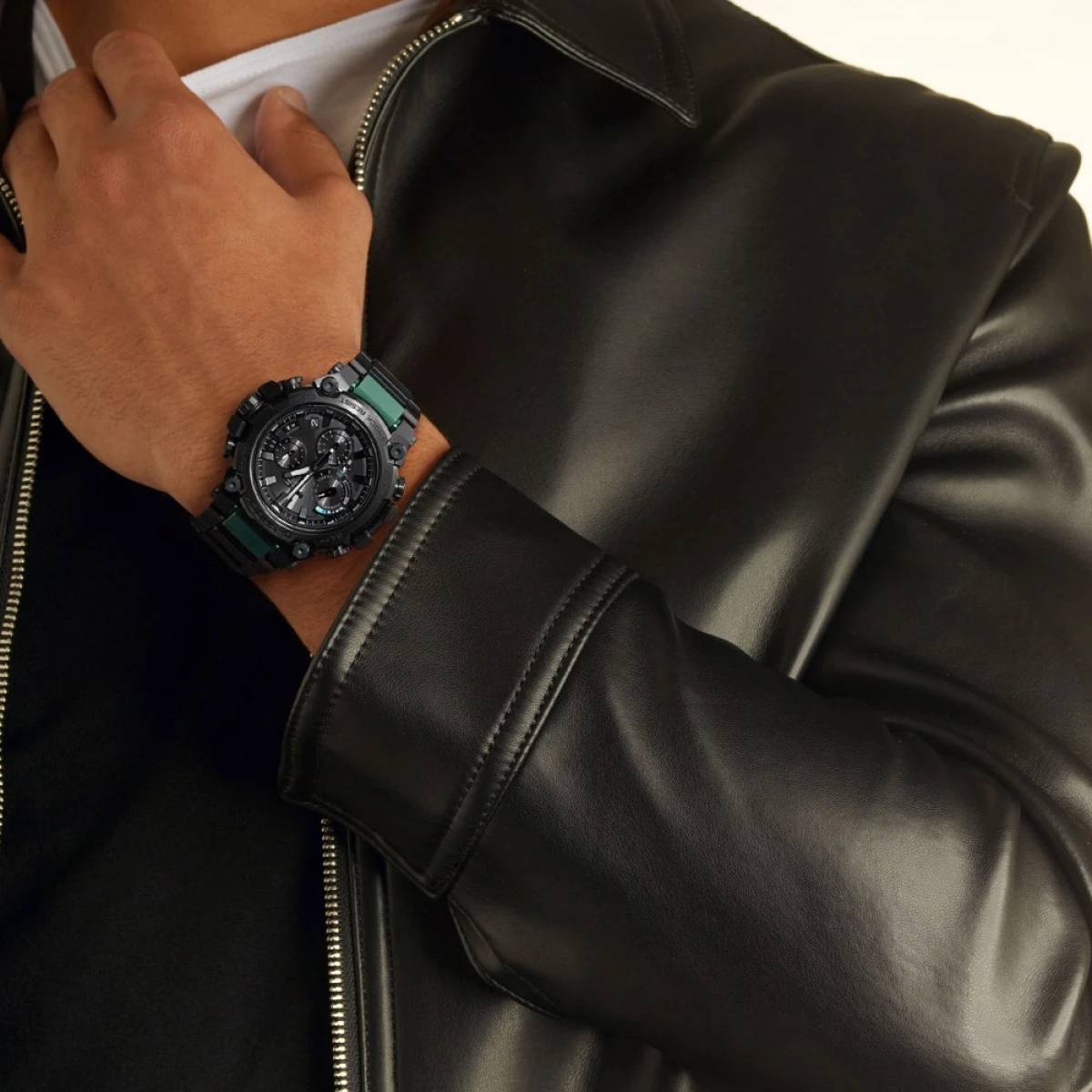 Ceas bărbătesc Casio G-Shock MASTER OF G Solar MTG-B3000BD-1A2ER